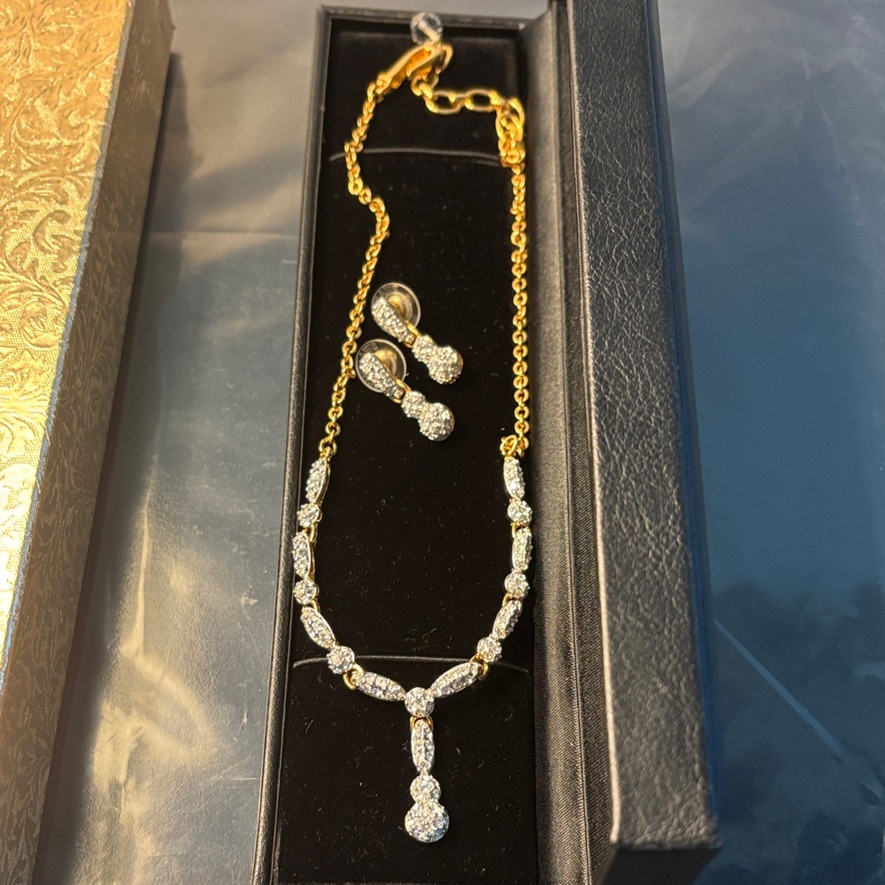 Elegant Signed Swarovski Gold and Silver Necklace and Earring Set. GORGEOUS!!